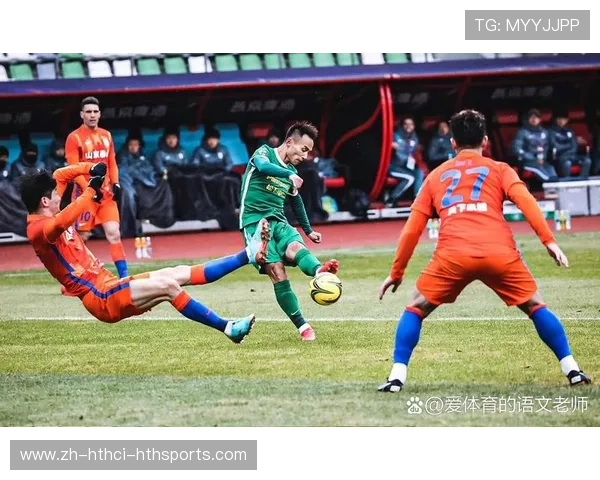 足球专栏文章的写作风格是否影响球迷对比赛结果的解读角度与热情